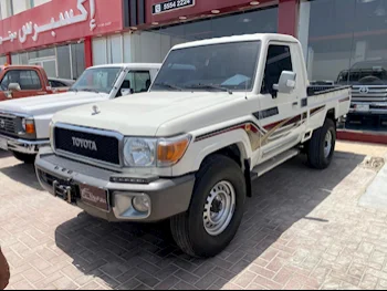 Toyota  Land Cruiser  LX  2019  Manual  193,000 Km  6 Cylinder  Four Wheel Drive (4WD)  Pick Up  White