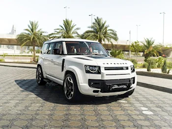 Land Rover  Defender  2020  Automatic  81,000 Km  6 Cylinder  Four Wheel Drive (4WD)  SUV  White