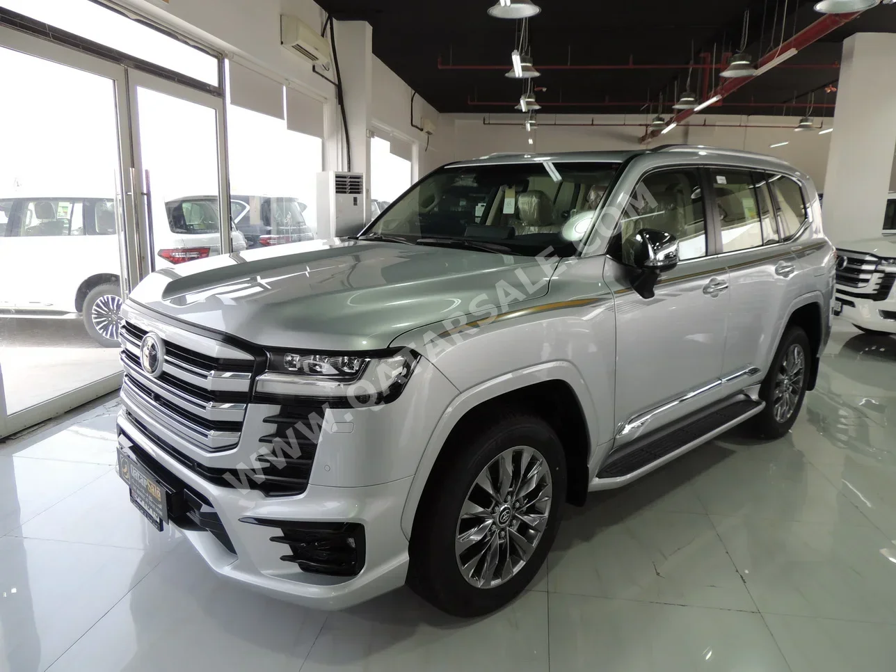 Toyota  Land Cruiser  VXR  2023  Automatic  0 Km  6 Cylinder  Four Wheel Drive (4WD)  SUV  Silver  With Warranty