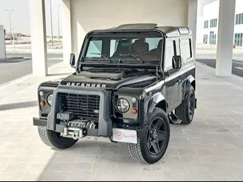 Land Rover  Defender  2015  Manual  36,000 Km  6 Cylinder  Four Wheel Drive (4WD)  SUV  Black