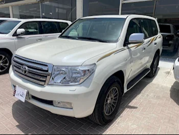 Toyota  Land Cruiser  GXR  2011  Automatic  268,000 Km  8 Cylinder  Four Wheel Drive (4WD)  SUV  White