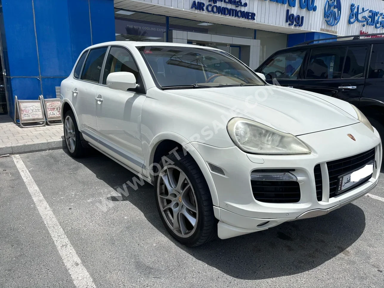 Porsche  Cayenne  S  2008  Automatic  160,000 Km  8 Cylinder  Four Wheel Drive (4WD)  SUV  White