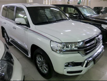 Toyota  Land Cruiser  GXR  2019  Automatic  67,000 Km  8 Cylinder  Four Wheel Drive (4WD)  SUV  White