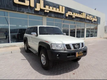 Nissan  Patrol  Safari  2022  Manual  43,000 Km  6 Cylinder  Four Wheel Drive (4WD)  SUV  White  With Warranty