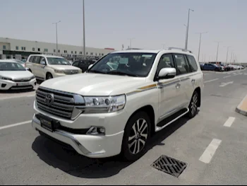 Toyota  Land Cruiser  VXS  2018  Automatic  127,000 Km  8 Cylinder  Four Wheel Drive (4WD)  SUV  White