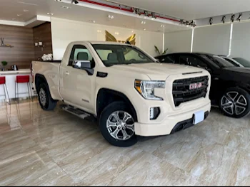 GMC  Sierra  Elevation  2019  Automatic  148,000 Km  8 Cylinder  Four Wheel Drive (4WD)  Pick Up  Beige