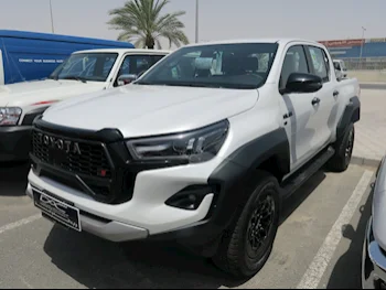 Toyota  Hilux  GR Sport  2024  Automatic  0 Km  6 Cylinder  Four Wheel Drive (4WD)  Pick Up  White  With Warranty