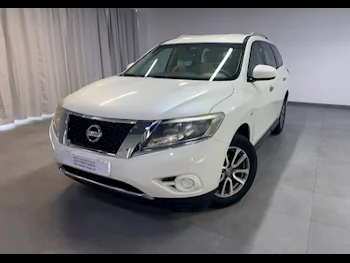 Nissan  Pathfinder  SV  2015  Automatic  124,000 Km  6 Cylinder  Four Wheel Drive (4WD)  SUV  White