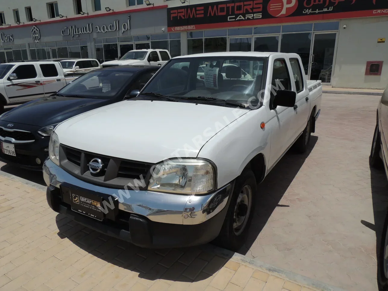 Nissan  Pickup  2016  Manual  388,000 Km  4 Cylinder  Rear Wheel Drive (RWD)  Pick Up  White