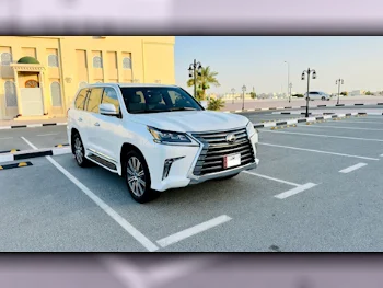 Lexus  LX  570  2017  Automatic  64,000 Km  8 Cylinder  Four Wheel Drive (4WD)  SUV  White