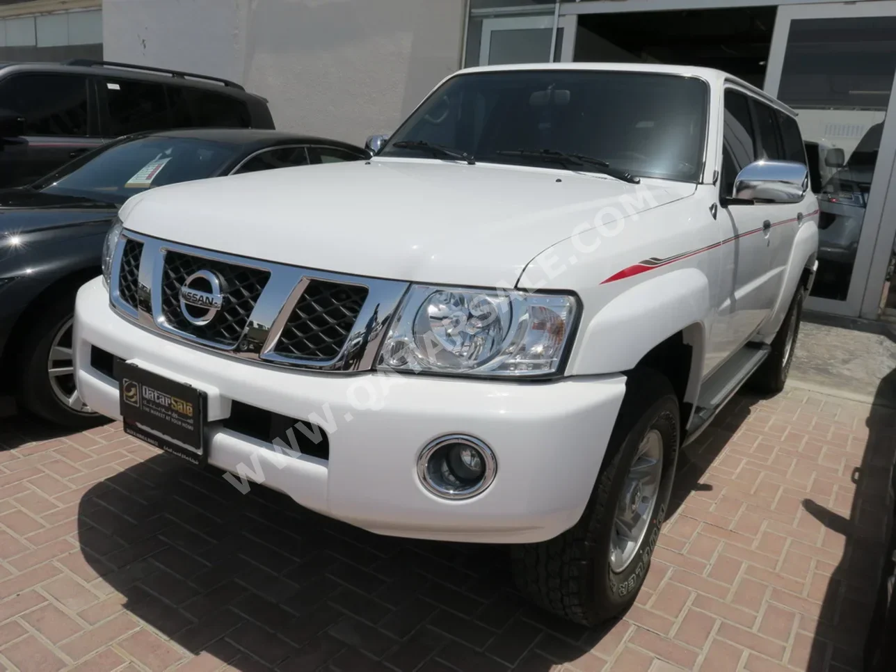 Nissan  Patrol  Safari  2020  Automatic  14,000 Km  6 Cylinder  Four Wheel Drive (4WD)  SUV  White