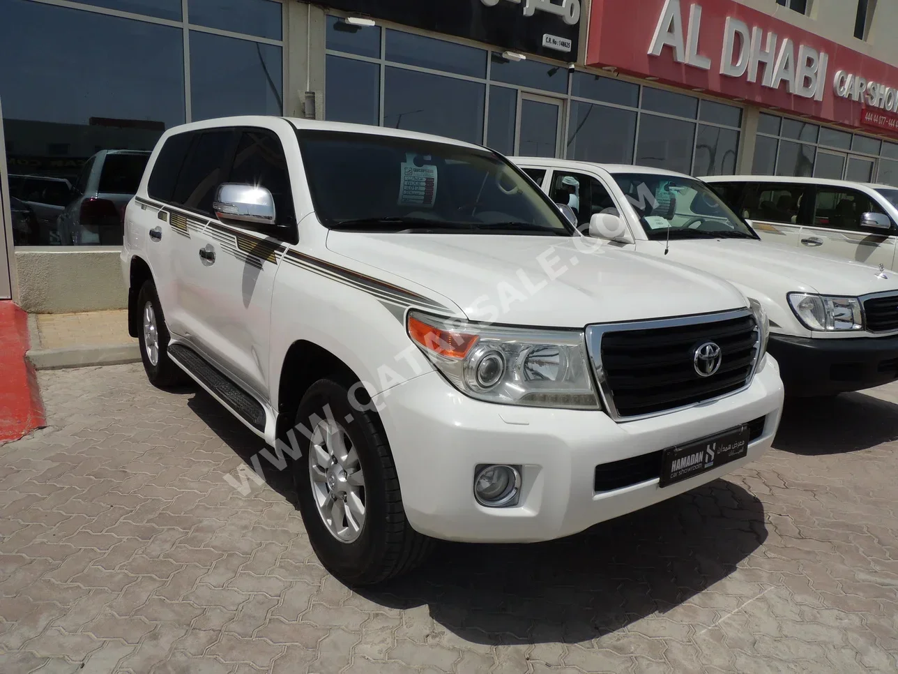 Toyota  Land Cruiser  GXR  2012  Automatic  314,000 Km  8 Cylinder  Four Wheel Drive (4WD)  SUV  White