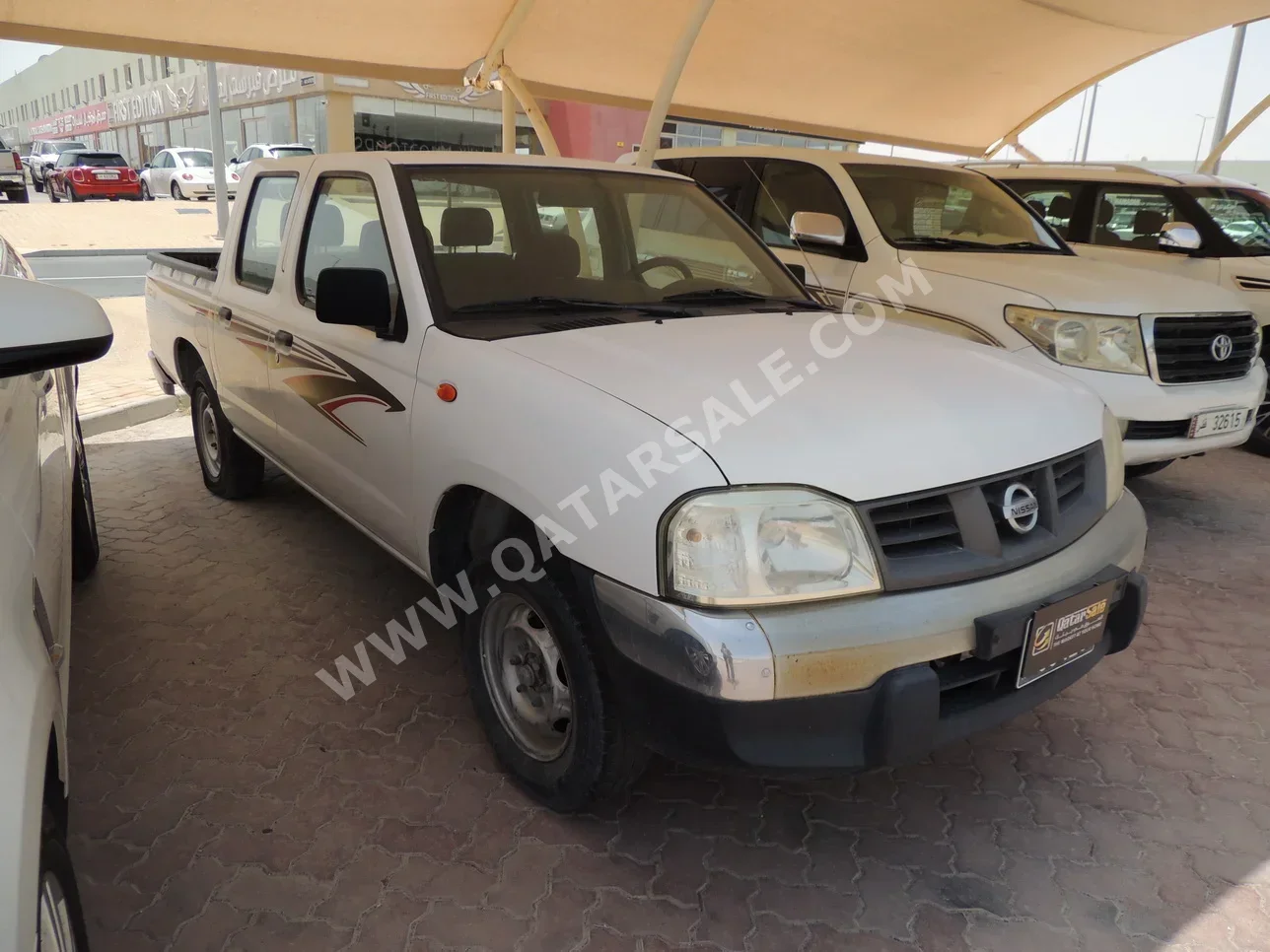 Nissan  Pickup  2016  Manual  194,000 Km  4 Cylinder  Rear Wheel Drive (RWD)  Pick Up  White