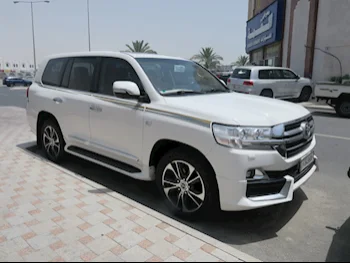 Toyota  Land Cruiser  VXR  2019  Automatic  160,000 Km  8 Cylinder  Four Wheel Drive (4WD)  SUV  White