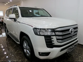 Toyota  Land Cruiser  GXR Twin Turbo  2024  Automatic  0 Km  6 Cylinder  Four Wheel Drive (4WD)  SUV  White  With Warranty