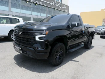 Chevrolet  Silverado  2022  Automatic  26,000 Km  8 Cylinder  Four Wheel Drive (4WD)  Pick Up  Black  With Warranty