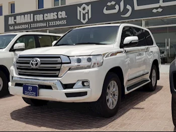 Toyota  Land Cruiser  GXR  2017  Automatic  178,000 Km  8 Cylinder  Four Wheel Drive (4WD)  SUV  White