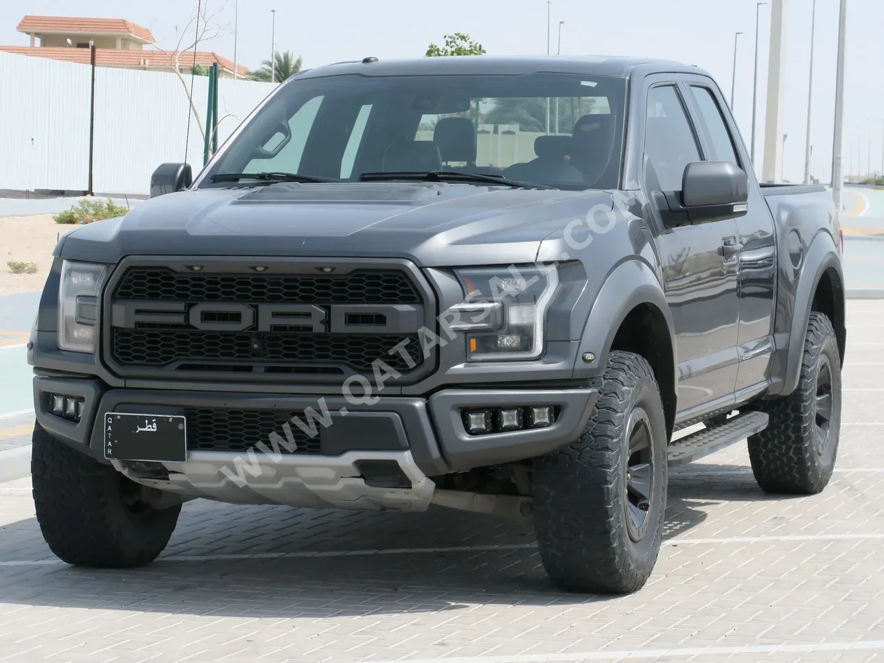 Ford  Raptor  2018  Automatic  130,000 Km  6 Cylinder  Four Wheel Drive (4WD)  Pick Up  Gray
