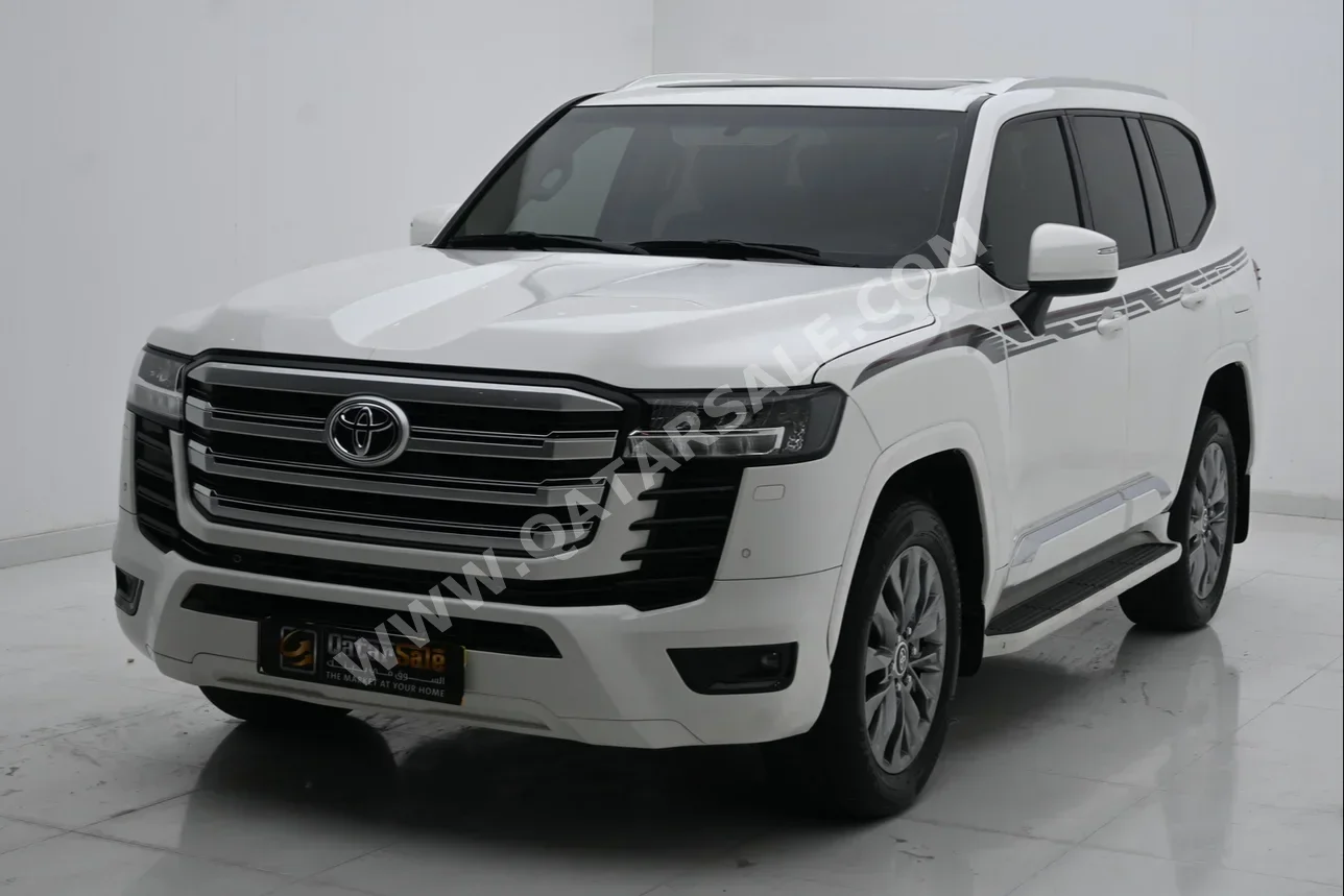 Toyota  Land Cruiser  GXR Twin Turbo  2022  Automatic  72,000 Km  6 Cylinder  Four Wheel Drive (4WD)  SUV  White  With Warranty