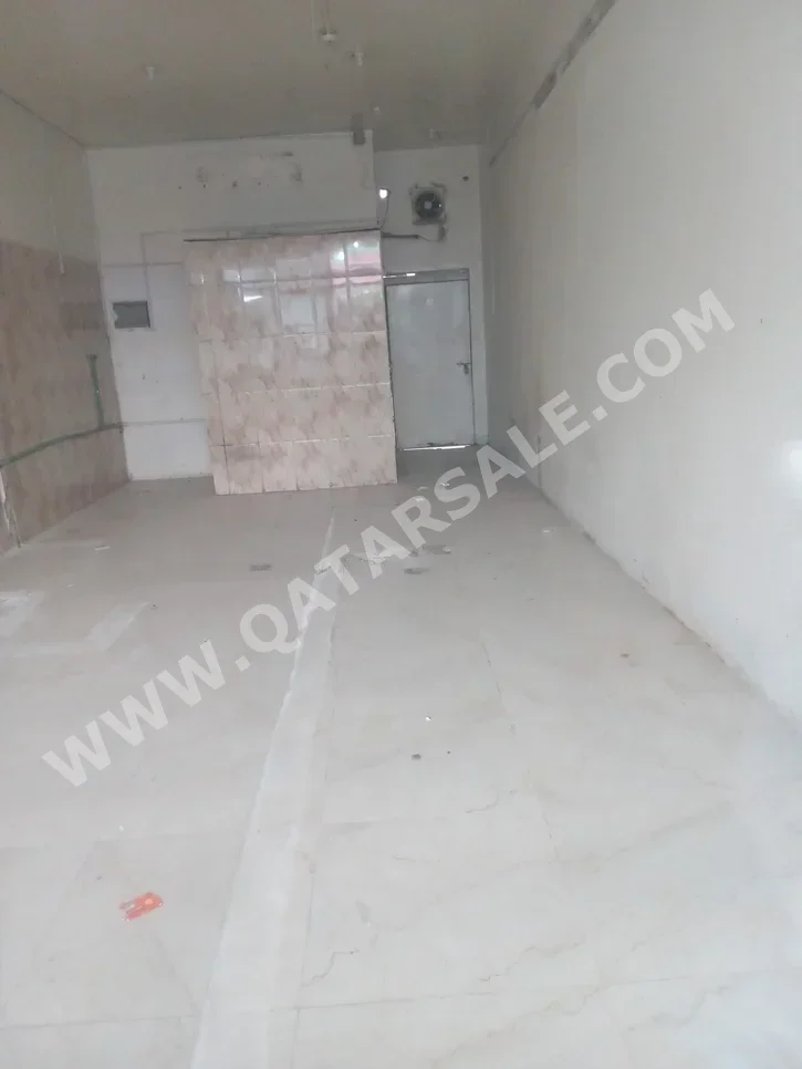 Commercial Shops - Not Furnished  - Al Rayyan  For Rent  - Al Aziziyah