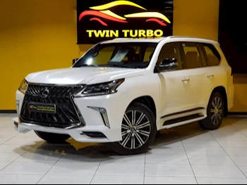 Lexus  LX  570  2018  Automatic  202,000 Km  8 Cylinder  Four Wheel Drive (4WD)  SUV  White