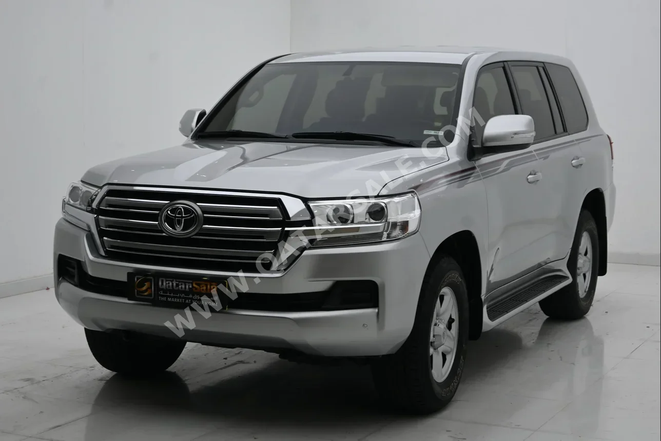 Toyota  Land Cruiser  GXR  2021  Automatic  35,500 Km  6 Cylinder  Four Wheel Drive (4WD)  SUV  Silver  With Warranty