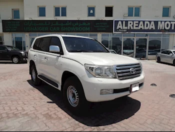 Toyota  Land Cruiser  VXR  2011  Automatic  450,000 Km  8 Cylinder  Four Wheel Drive (4WD)  SUV  White