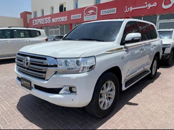 Toyota  Land Cruiser  VXR  2016  Automatic  236,000 Km  8 Cylinder  Four Wheel Drive (4WD)  SUV  White