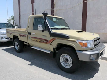 Toyota  Land Cruiser  LX  2022  Manual  4,000 Km  6 Cylinder  Four Wheel Drive (4WD)  Pick Up  Beige  With Warranty