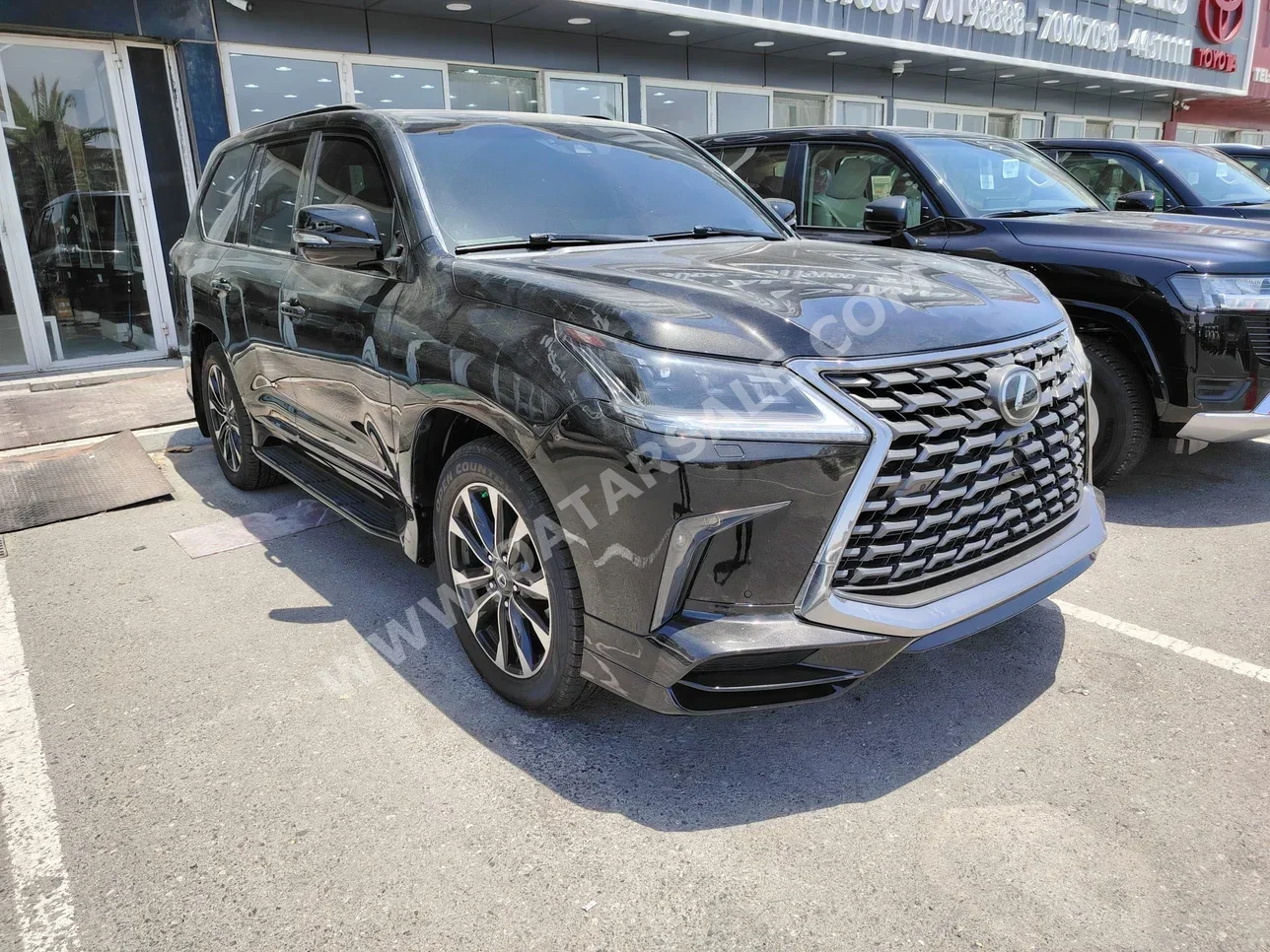 Lexus  LX  570 S  2019  Automatic  171,000 Km  8 Cylinder  Four Wheel Drive (4WD)  SUV  Black