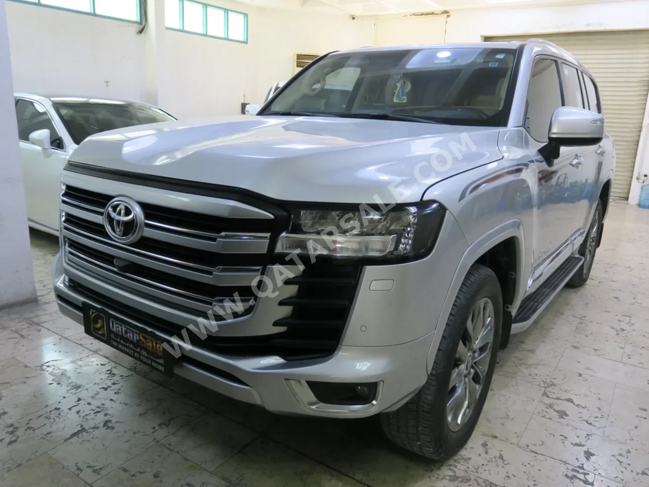 Toyota  Land Cruiser  GXR Twin Turbo  2022  Automatic  124,000 Km  6 Cylinder  Four Wheel Drive (4WD)  SUV  Silver