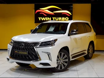 Lexus  LX  570  2018  Automatic  126,000 Km  8 Cylinder  Four Wheel Drive (4WD)  SUV  White