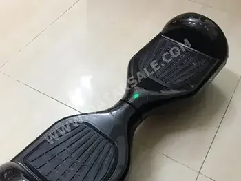 سكوتر  أكثر من 12 سنة  أسود  Hoverboard / Segway  مع بطاريات