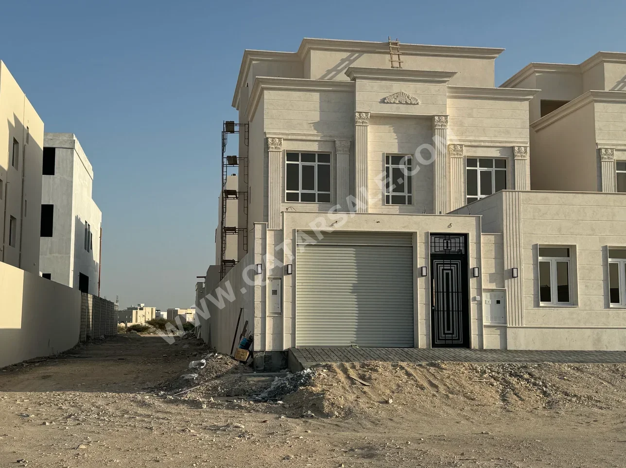 Family Residential  - Not Furnished  - Al Daayen  - Umm Qarn  - 6 Bedrooms