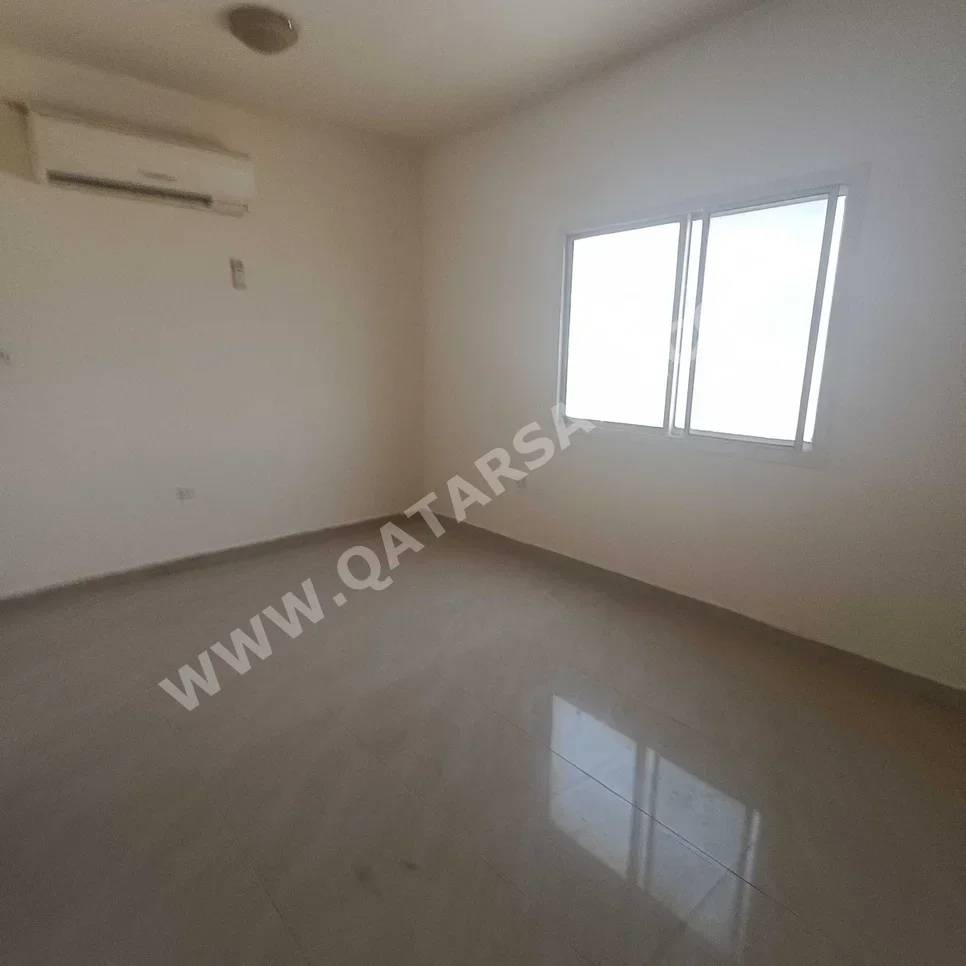 Family Residential  - Not Furnished  - Umm Salal  - Umm Al Amad  - 4 Bedrooms