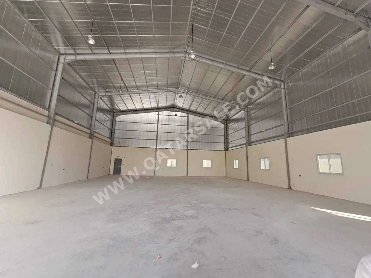 Warehouses & Stores - Al Wakrah  - Barkit Al Awamer  -Area Size: 1000 Square Meter