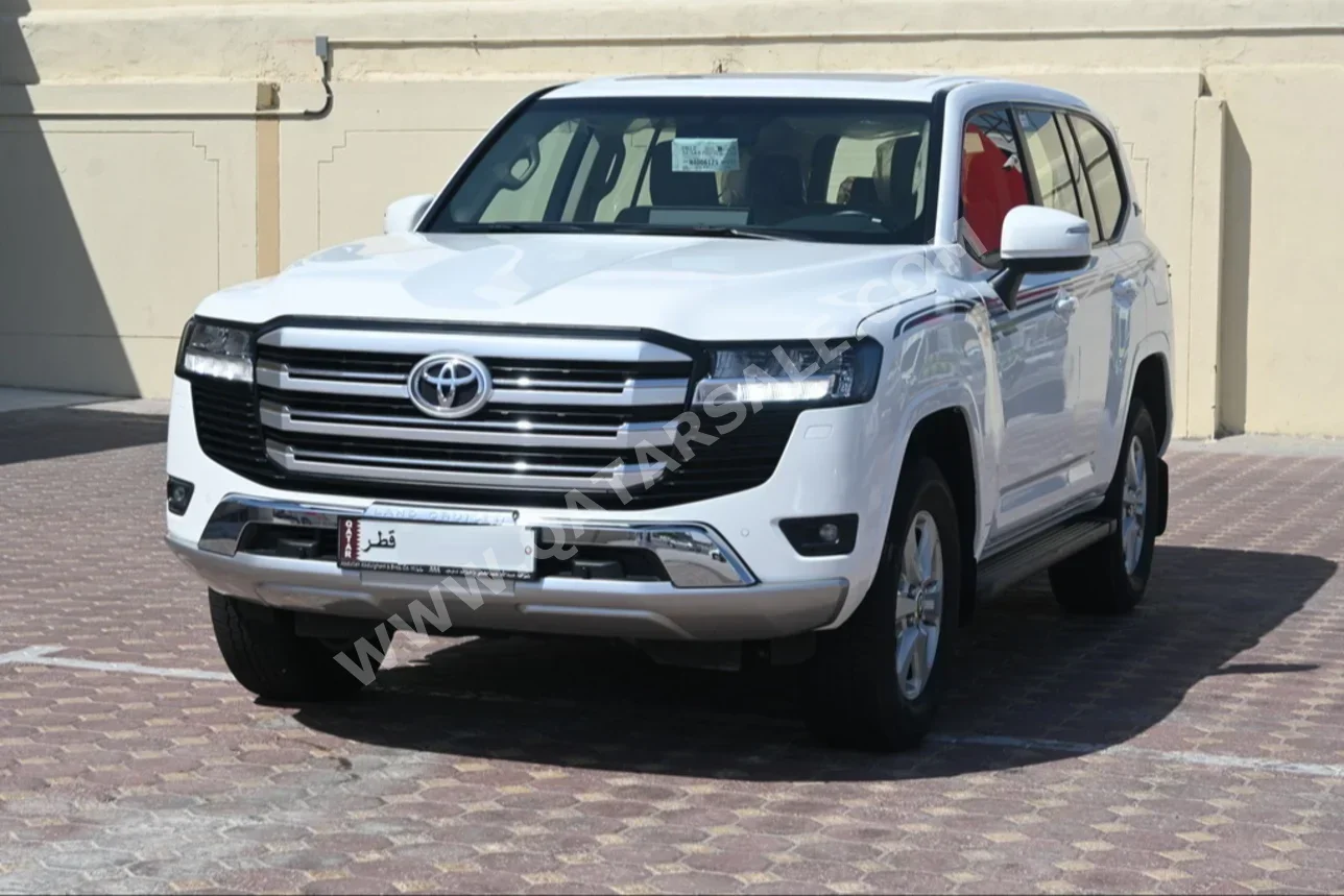 Toyota  Land Cruiser  GXR Twin Turbo  2022  Automatic  68,000 Km  6 Cylinder  Four Wheel Drive (4WD)  SUV  White  With Warranty