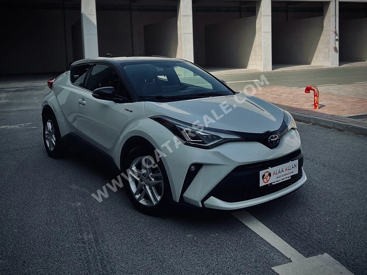 Toyota  C-HR  HIBRID  2020  Automatic  68,000 Km  4 Cylinder  Front Wheel Drive (FWD)  Hatchback  White