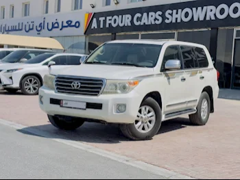 Toyota  Land Cruiser  GXR  2013  Automatic  400,000 Km  8 Cylinder  Four Wheel Drive (4WD)  SUV  White