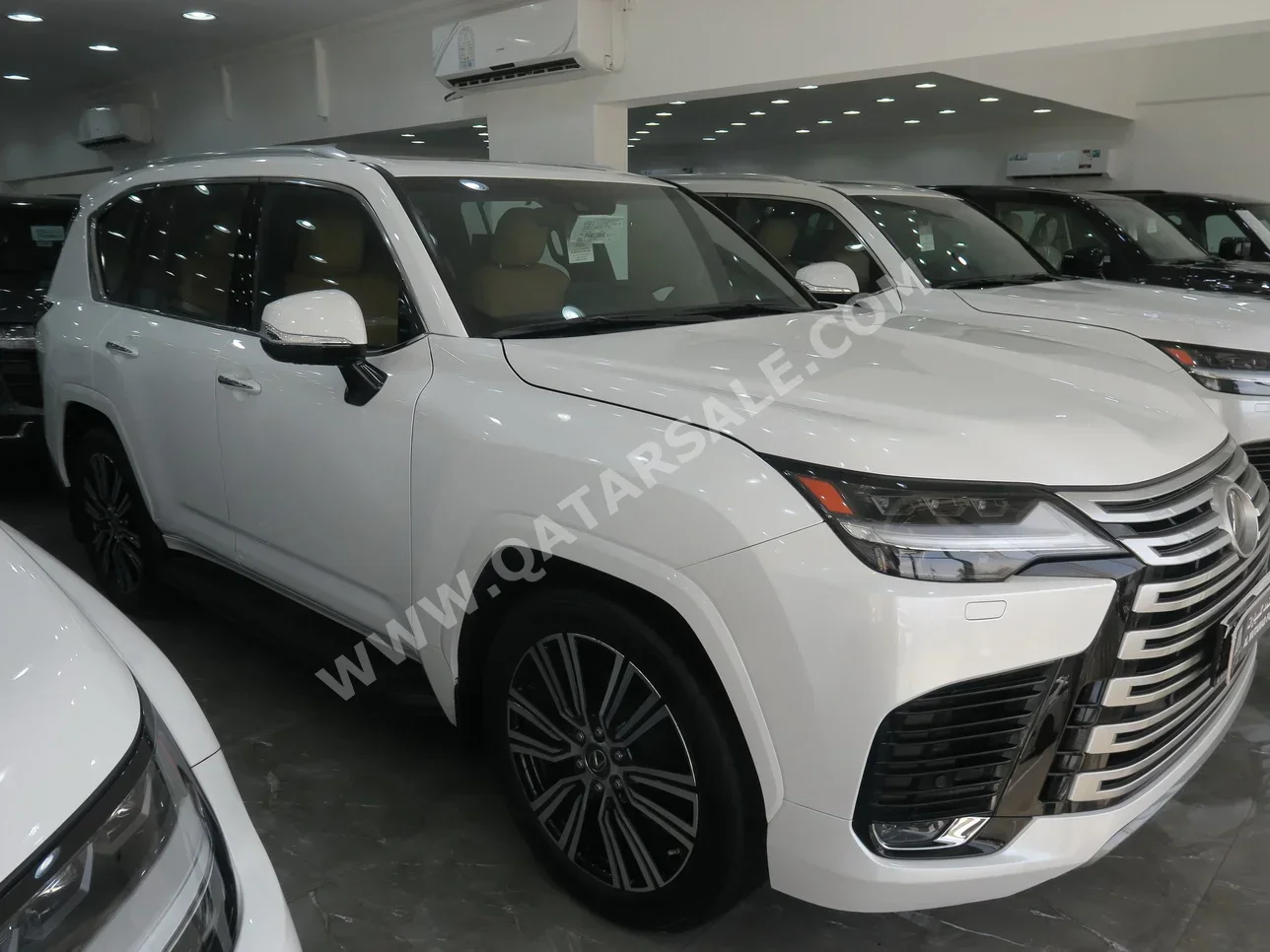 Lexus  LX  600 Luxury  2023  Automatic  8,000 Km  6 Cylinder  Four Wheel Drive (4WD)  SUV  White  With Warranty