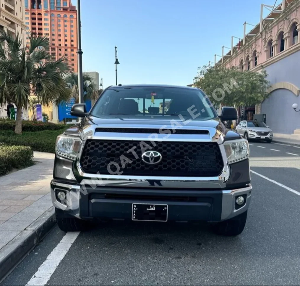 Toyota  Tundra  TRD Sport  2016  Automatic  104,000 Km  8 Cylinder  Four Wheel Drive (4WD)  Pick Up  Gray  With Warranty