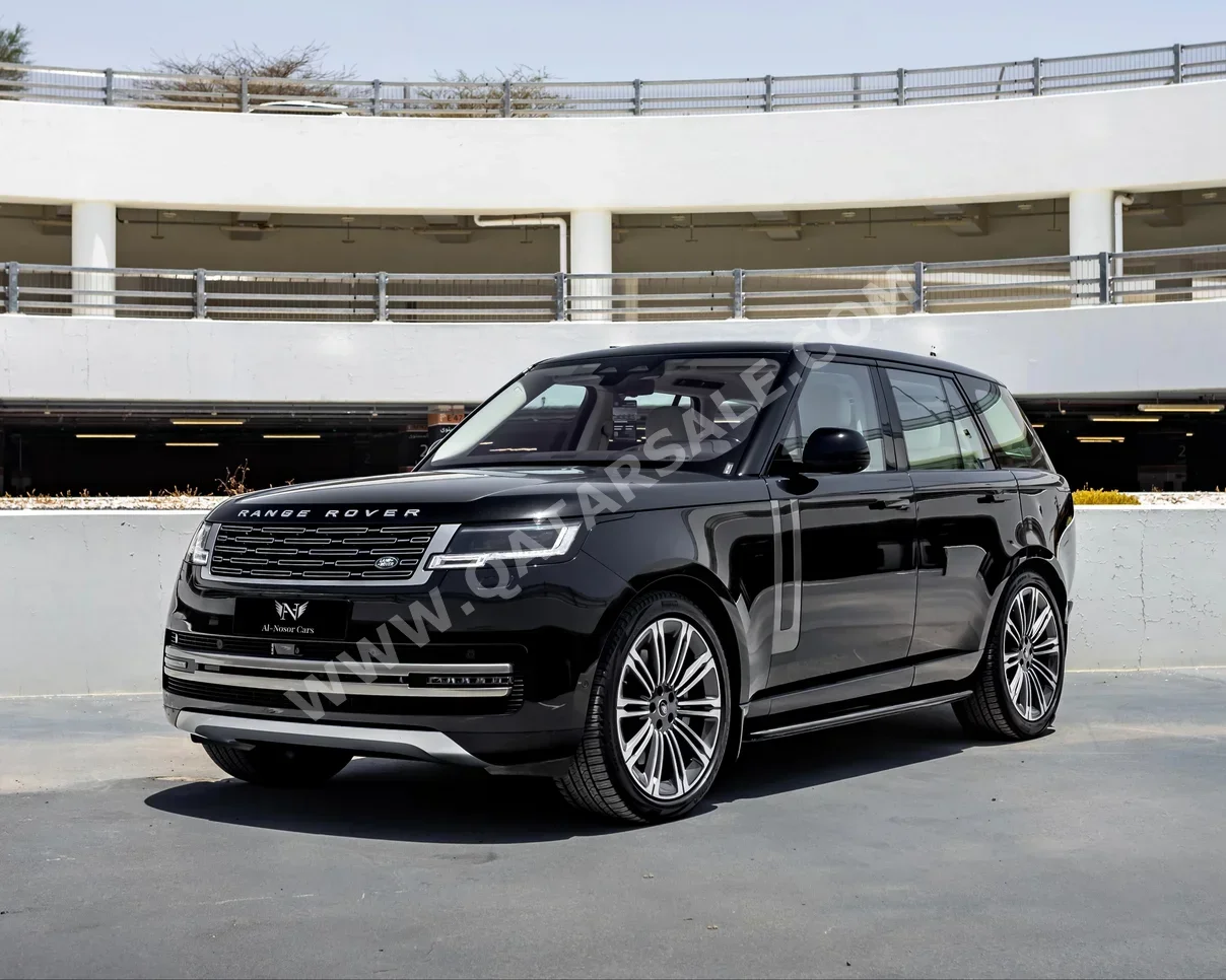 Land Rover  Range Rover  Vogue HSE  2022  Automatic  17,000 Km  8 Cylinder  Four Wheel Drive (4WD)  SUV  Black  With Warranty