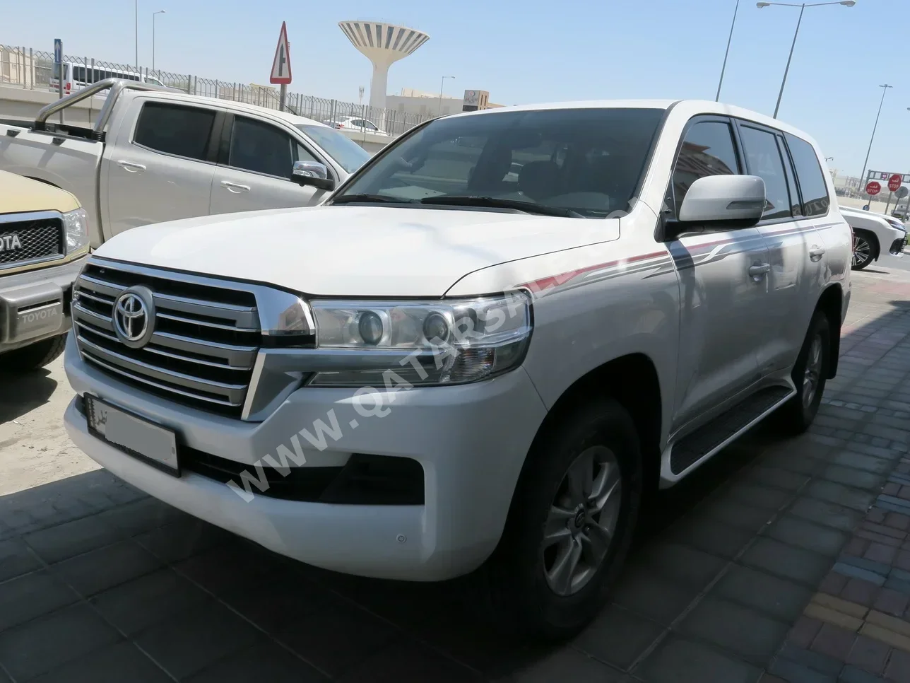 Toyota  Land Cruiser  GXR  2020  Automatic  230,000 Km  6 Cylinder  Four Wheel Drive (4WD)  SUV  White