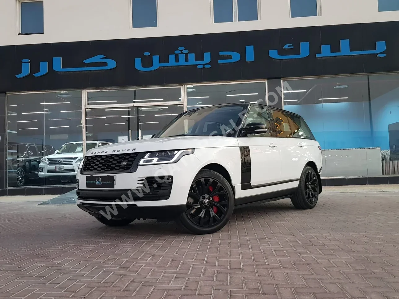 Land Rover  Range Rover  Vogue SE Super charged  2015  Automatic  124,000 Km  8 Cylinder  Four Wheel Drive (4WD)  SUV  White