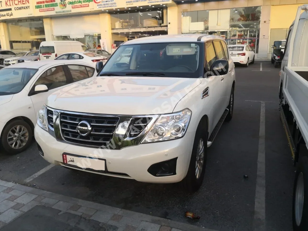 Nissan  Patrol  SE  2019  Automatic  75,000 Km  6 Cylinder  Four Wheel Drive (4WD)  SUV  White