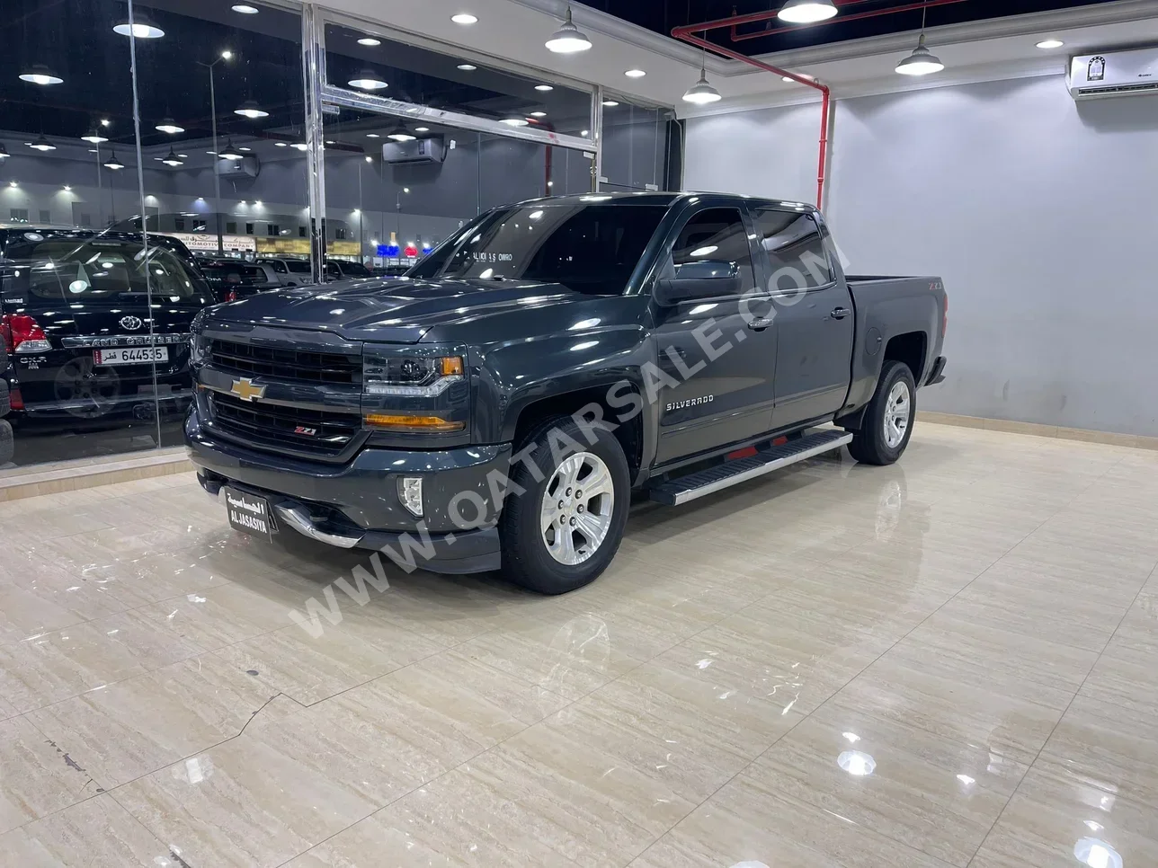 Chevrolet  Silverado  LT  2018  Automatic  116,000 Km  8 Cylinder  Four Wheel Drive (4WD)  Pick Up  Dark Blue