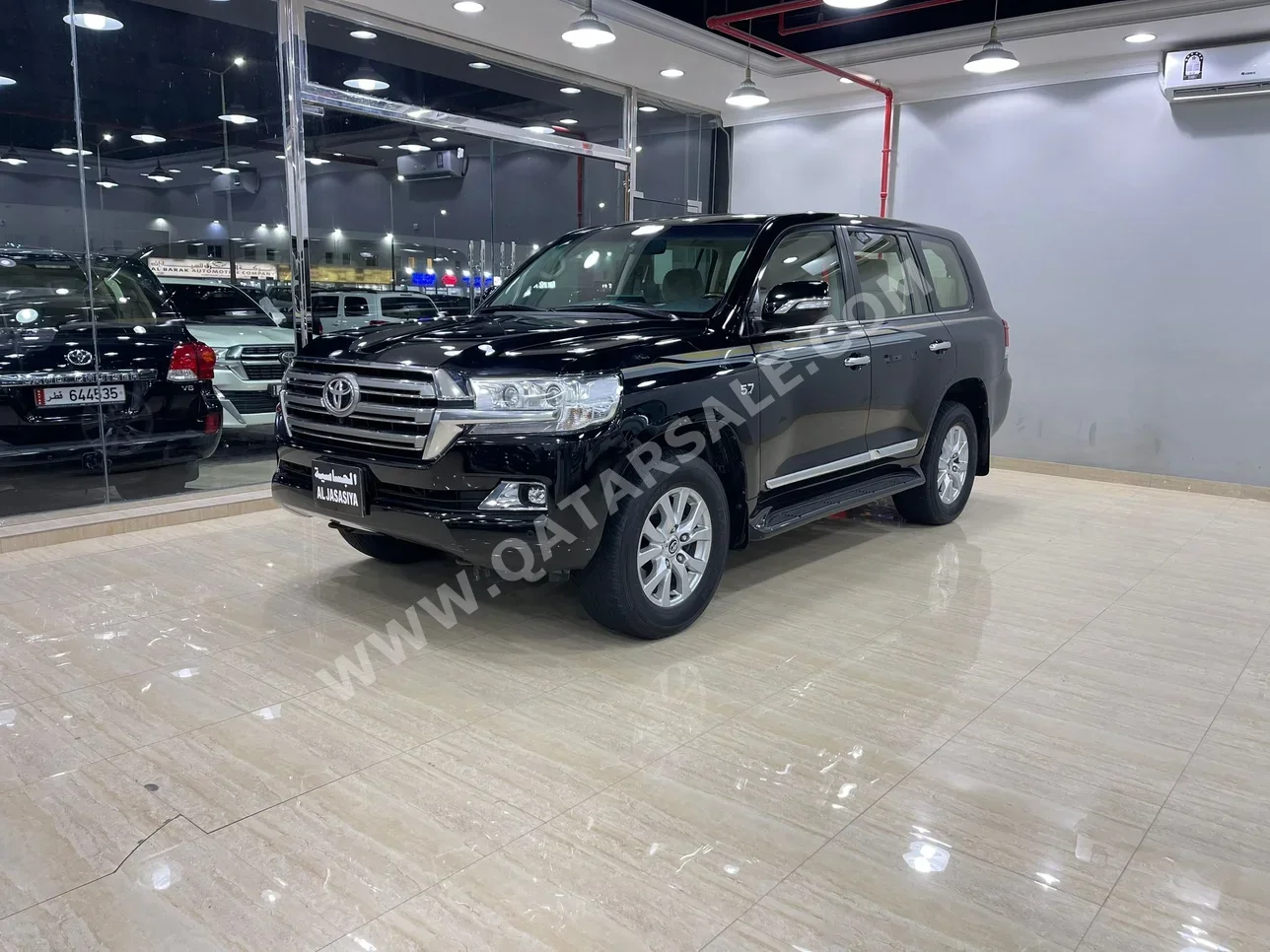 Toyota  Land Cruiser  VXR  2018  Automatic  158,000 Km  8 Cylinder  Four Wheel Drive (4WD)  SUV  Black