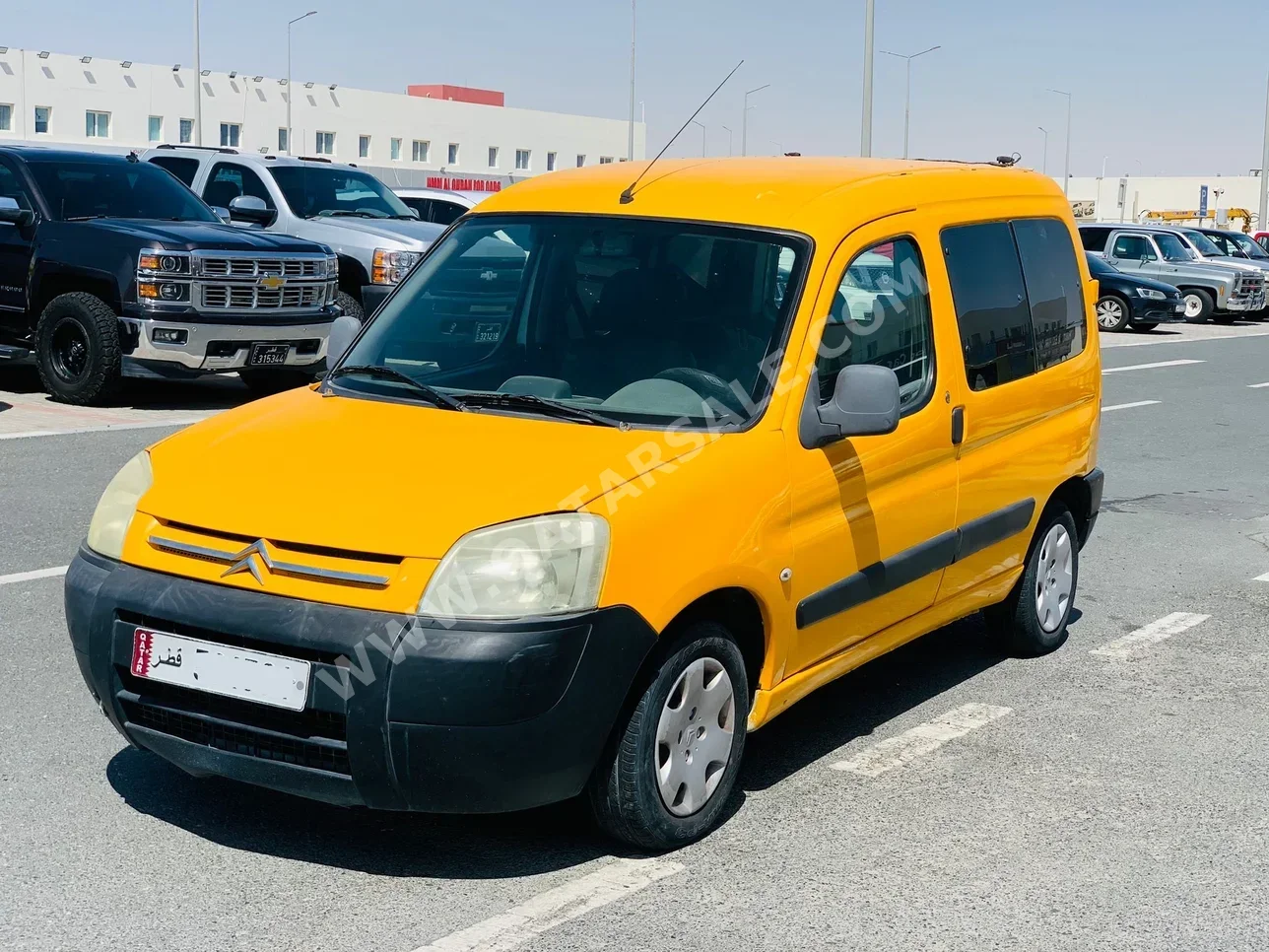 Citroen  Berlingo  2015  Manual  220,000 Km  4 Cylinder  Front Wheel Drive (FWD)  Van / Bus  Yellow