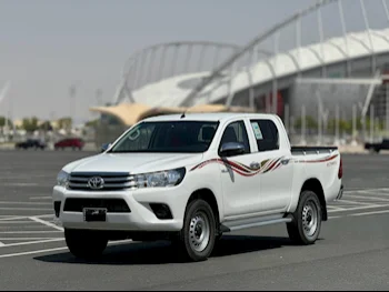 Toyota  Hilux  2021  Automatic  56,000 Km  4 Cylinder  Four Wheel Drive (4WD)  Pick Up  White  With Warranty