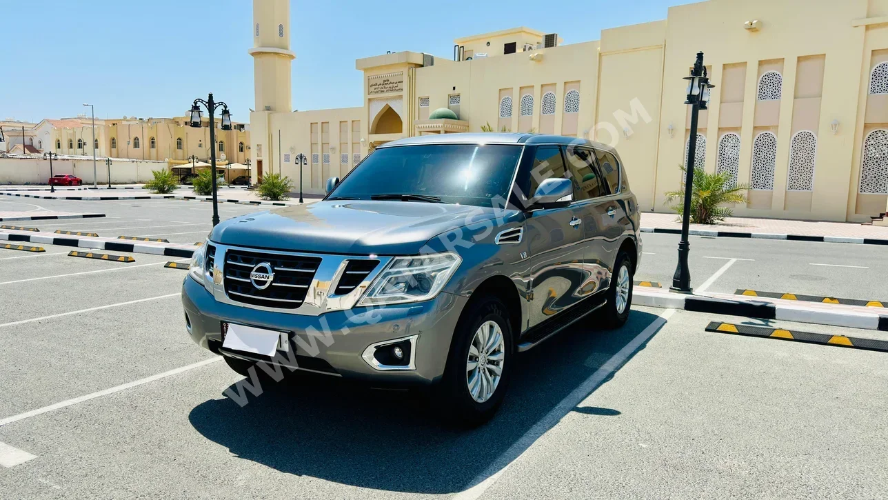 Nissan  Patrol  SE  2014  Automatic  233,000 Km  8 Cylinder  Four Wheel Drive (4WD)  SUV  Gray